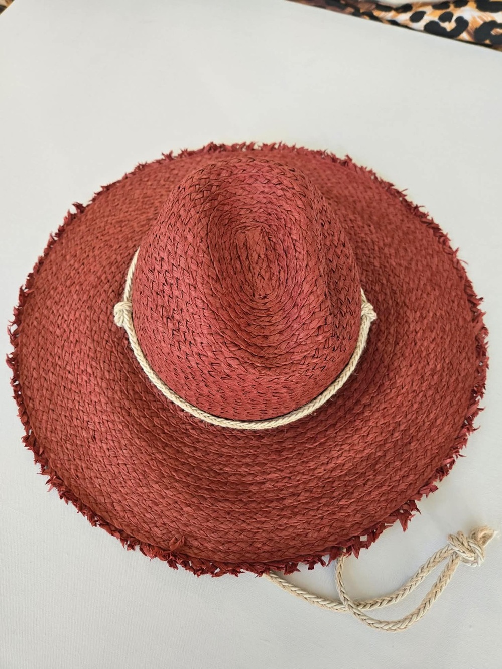 NWT Frye & Co Rust Red Wide Brim Straw Sun Hat Raw Fringe Edge Boho S/M